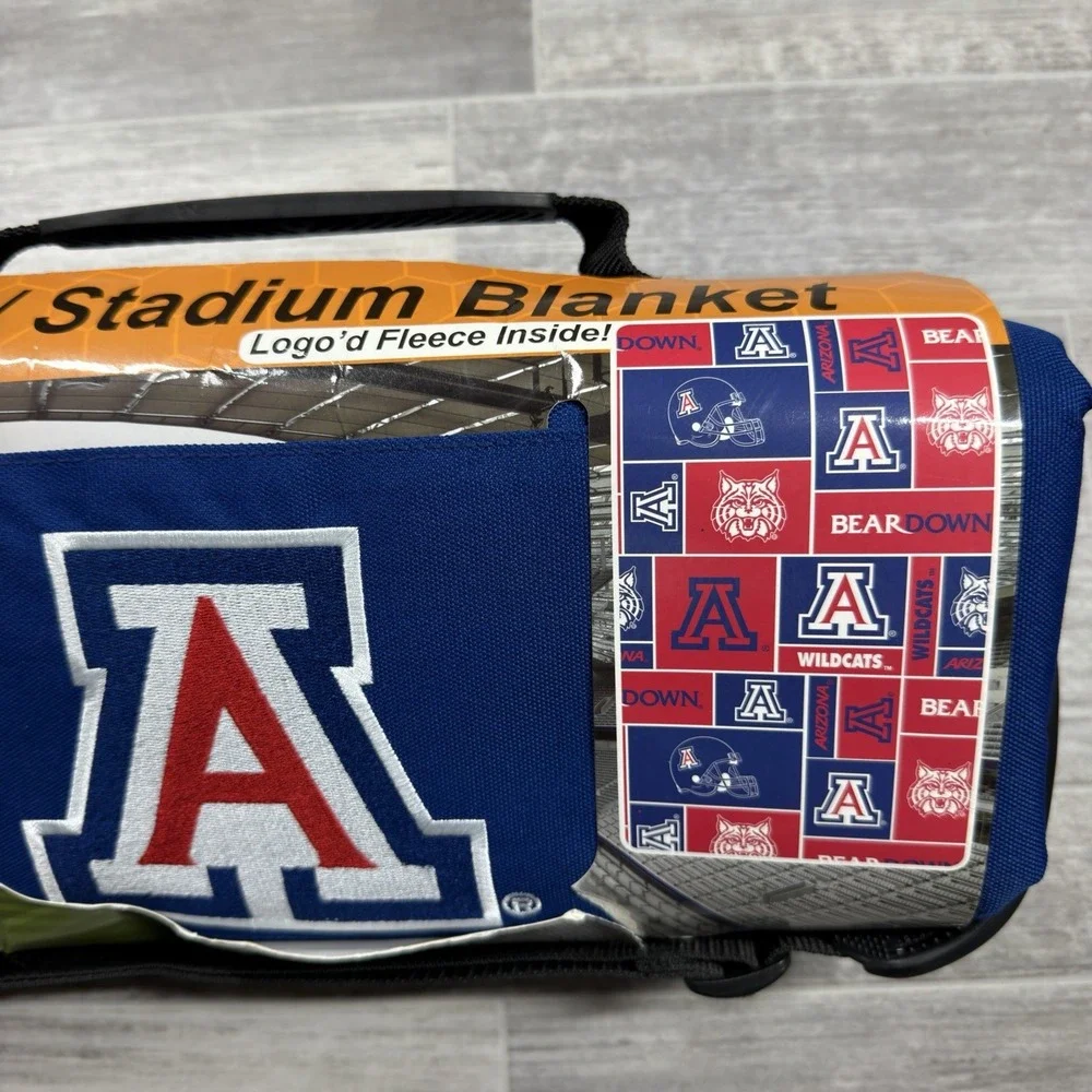 Arizona Wildcats Stadium Blanket 65 in. x 55 in. New Water Resistant College New